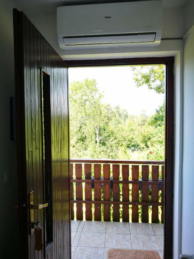 Apartment Manda Раковица Екстериор снимка